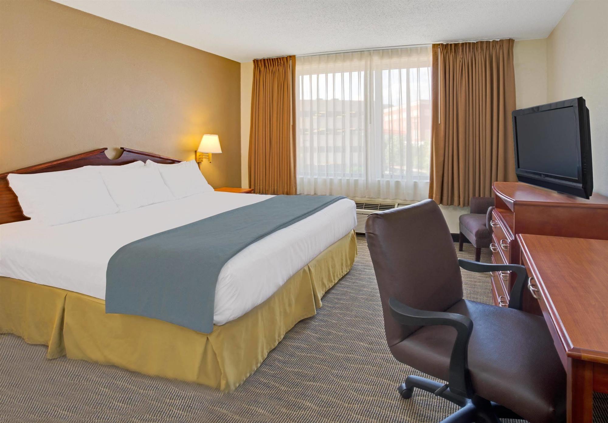 Days Inn By Wyndham Silver Spring Eksteriør billede