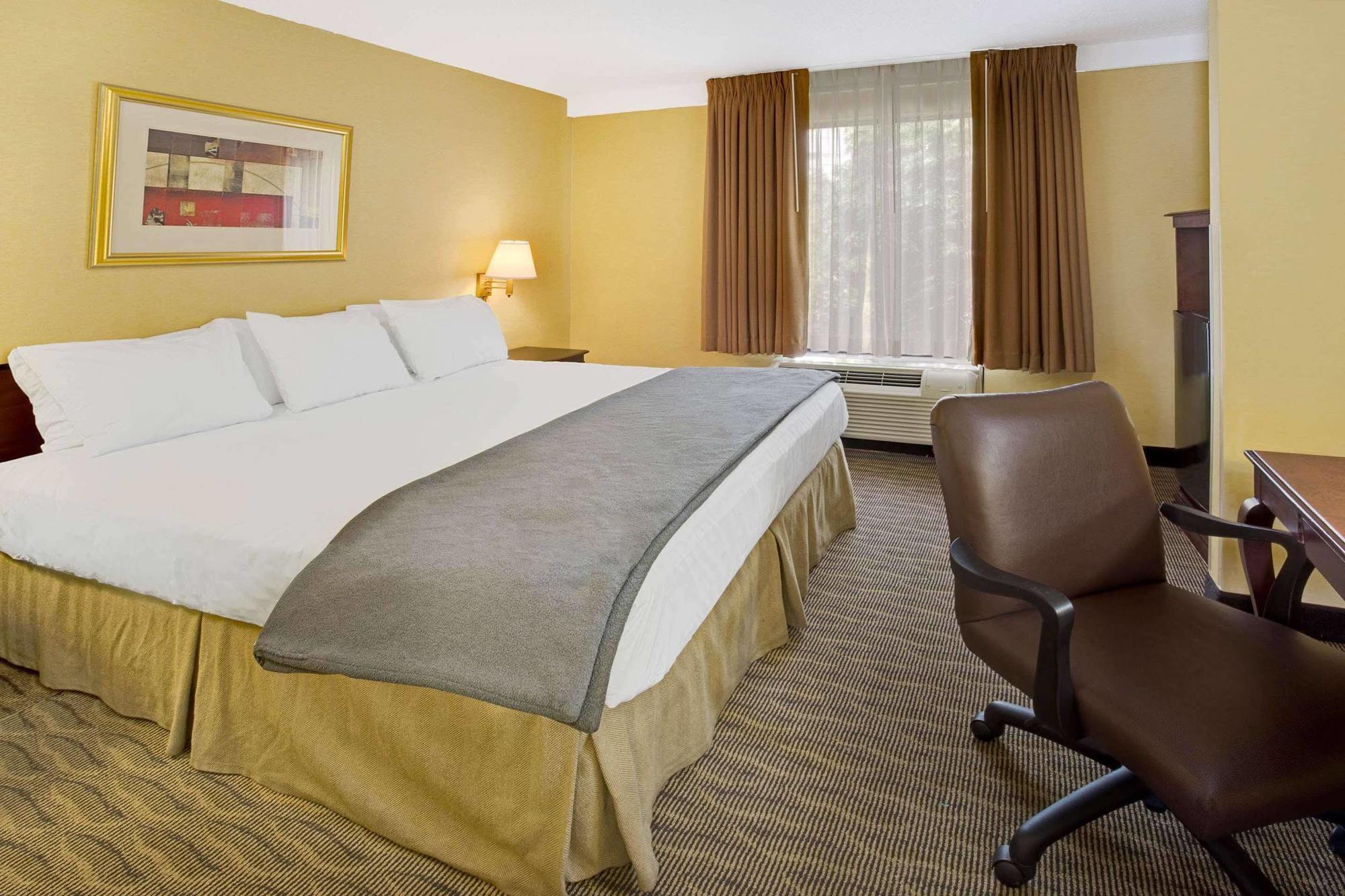Days Inn By Wyndham Silver Spring Eksteriør billede
